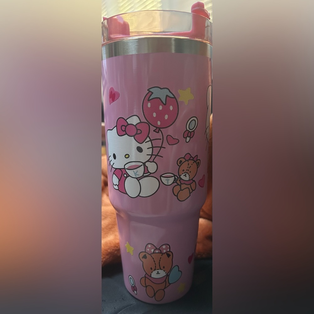 Hello Kitty Tumbler w/ Straw